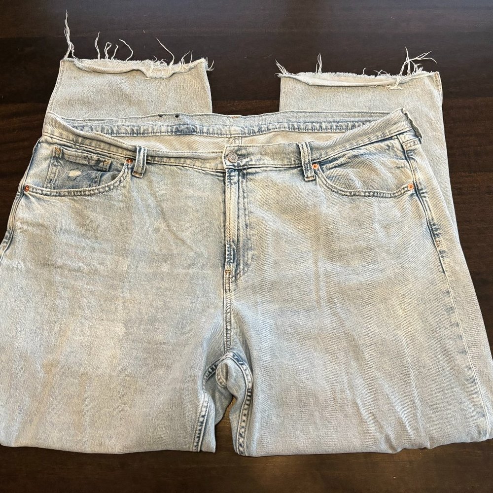 Like New women's GAP Loose stone washed jeans size 35R/20R